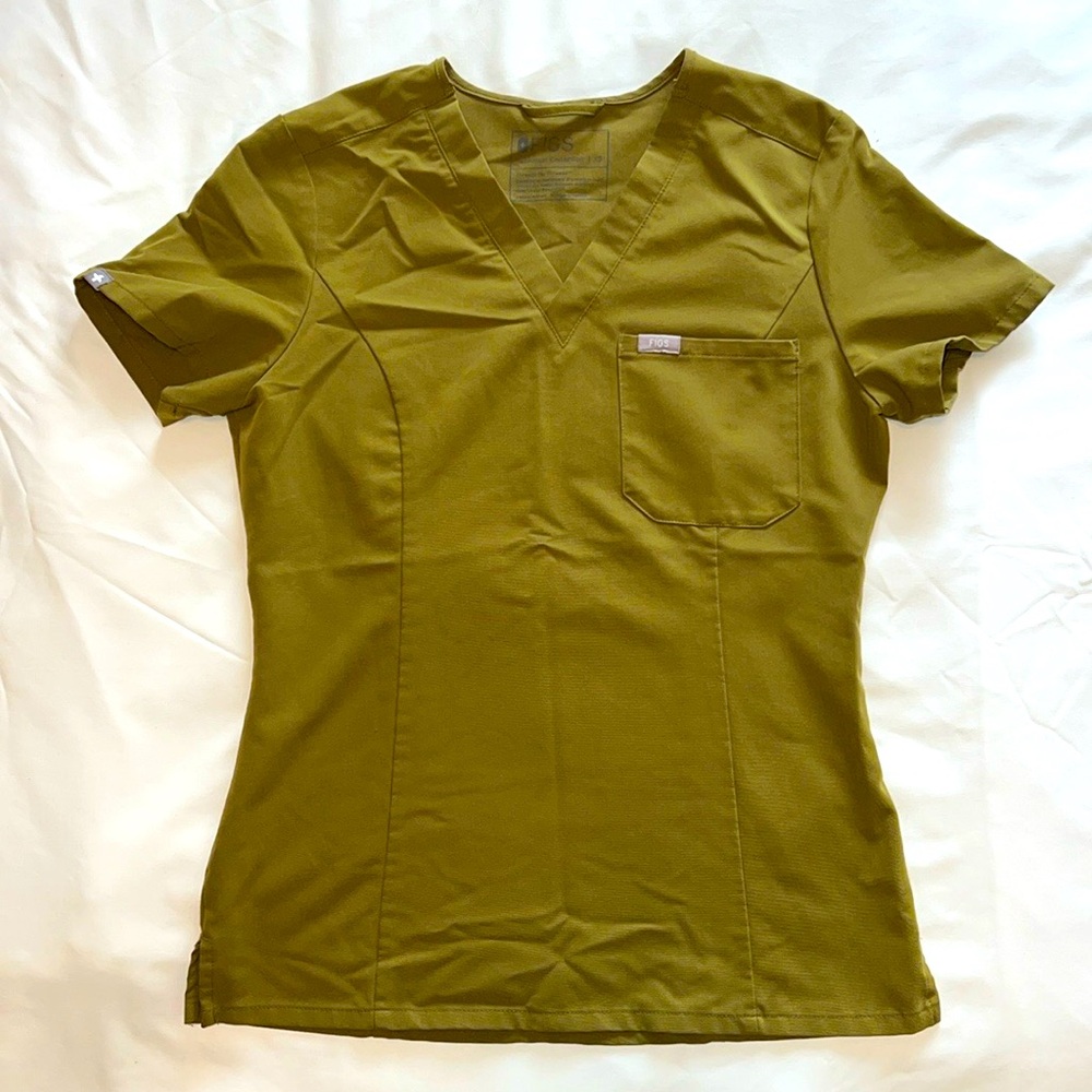 Figs one pocket scrub top